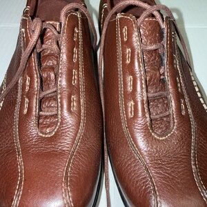 Clarks Viola women’s Brown Leather Lace-Up Shoes. Casual. Size 7